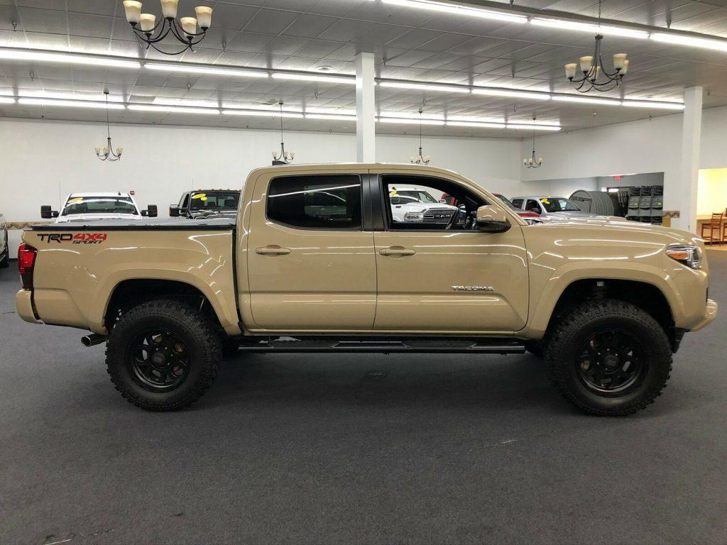 very clean 2018 Toyota Tacoma 4×4
