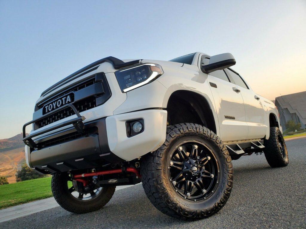 custom lift kit 2016 Toyota Tundra SR5 4×4