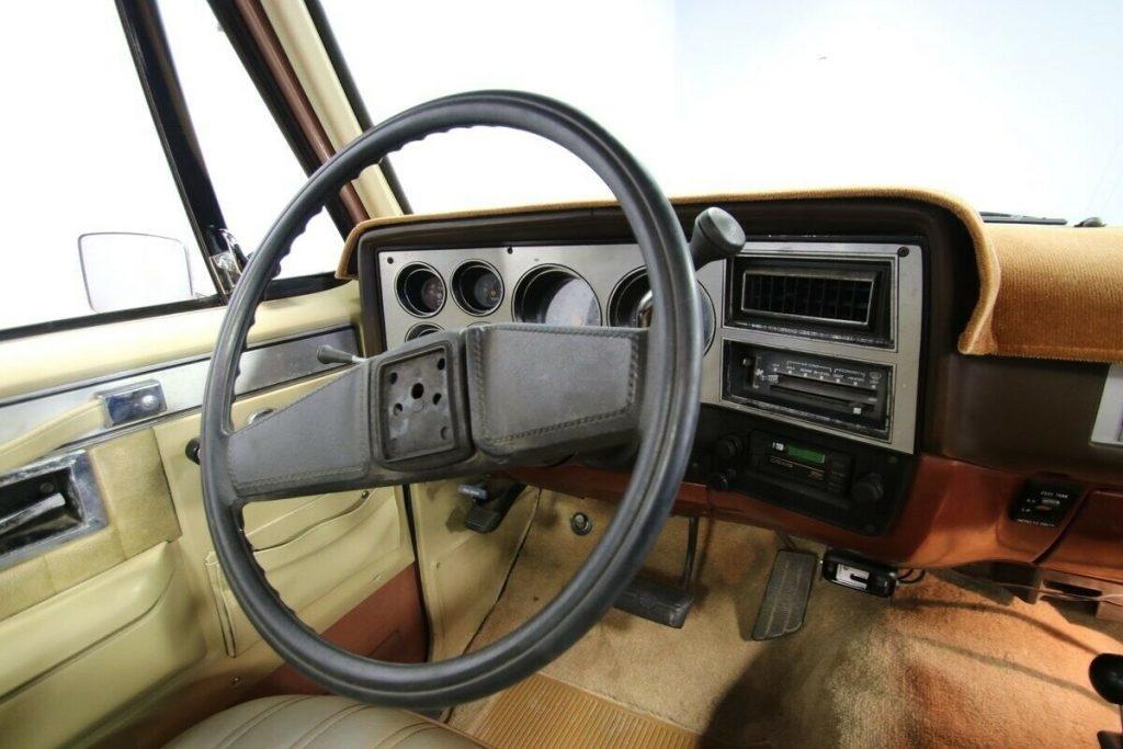 1982 Chevrolet K10 4×4 [upgraded engine]