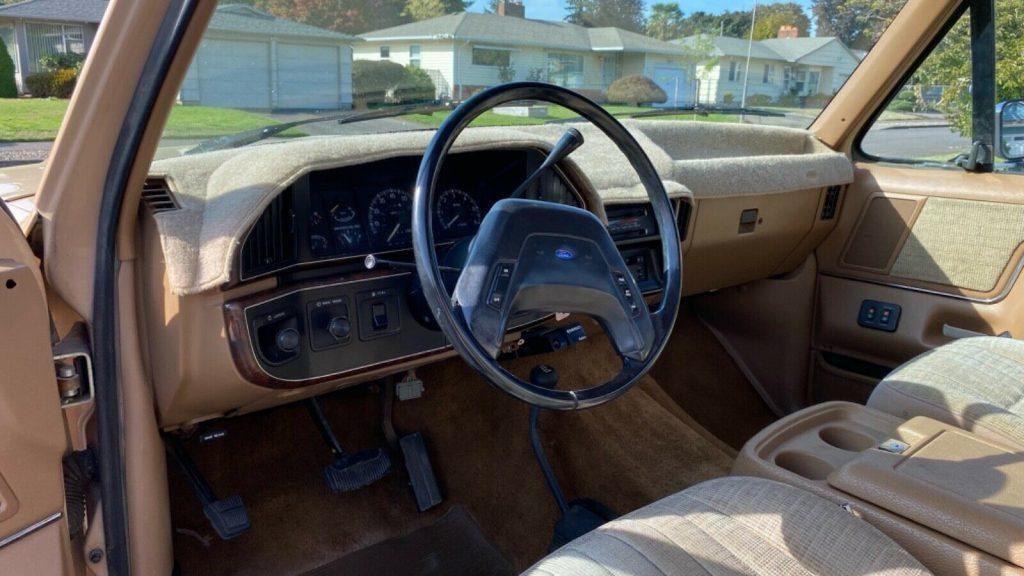 1989 Ford F-250 XLT Lariat 4×4 [great condition]
