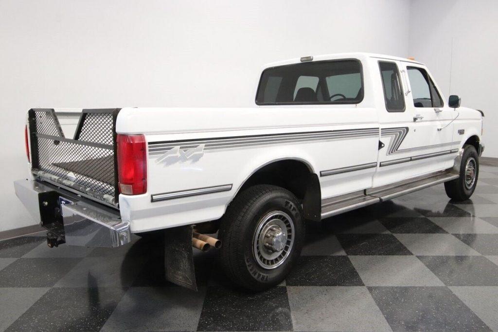 1993 Ford F-250 XLT 4×4 [great long distance hauler]
