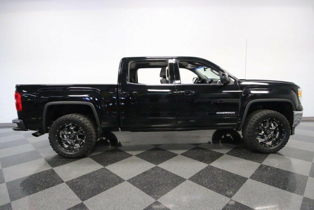 2015 GMC Sierra 1500 Crew Cab 4×4 [loaded with goodies]