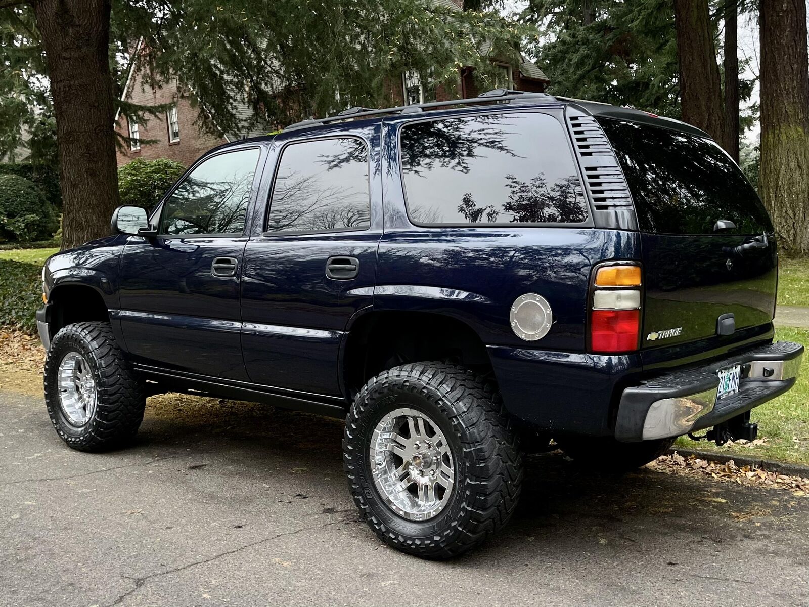 2006 Chevrolet Tahoe LS 4DR 4X4 Lifted SUV for sale