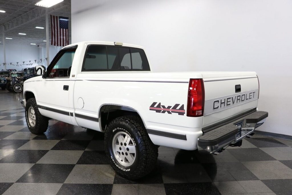 1990 Chevrolet K1500 Silverado 4×4 [loaded with goodies]