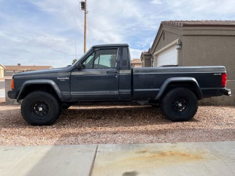 1988 Jeep Comanche Pioneer Short Bed 4&#215;4 for sale