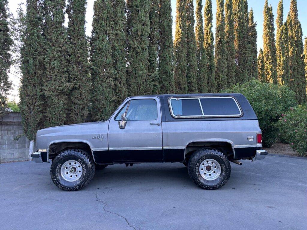 1986 Chevrolet Blazer K5 Silverado 4X4 [rust free]