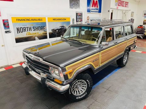 1987 Jeep Wagoneer &#8211; 4X4 Restored Condition for sale