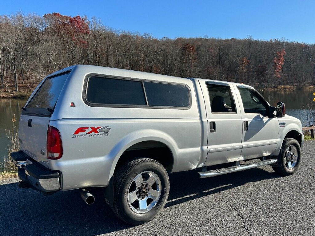 2006 Ford F-350 crew cab 4×4 [low miles]