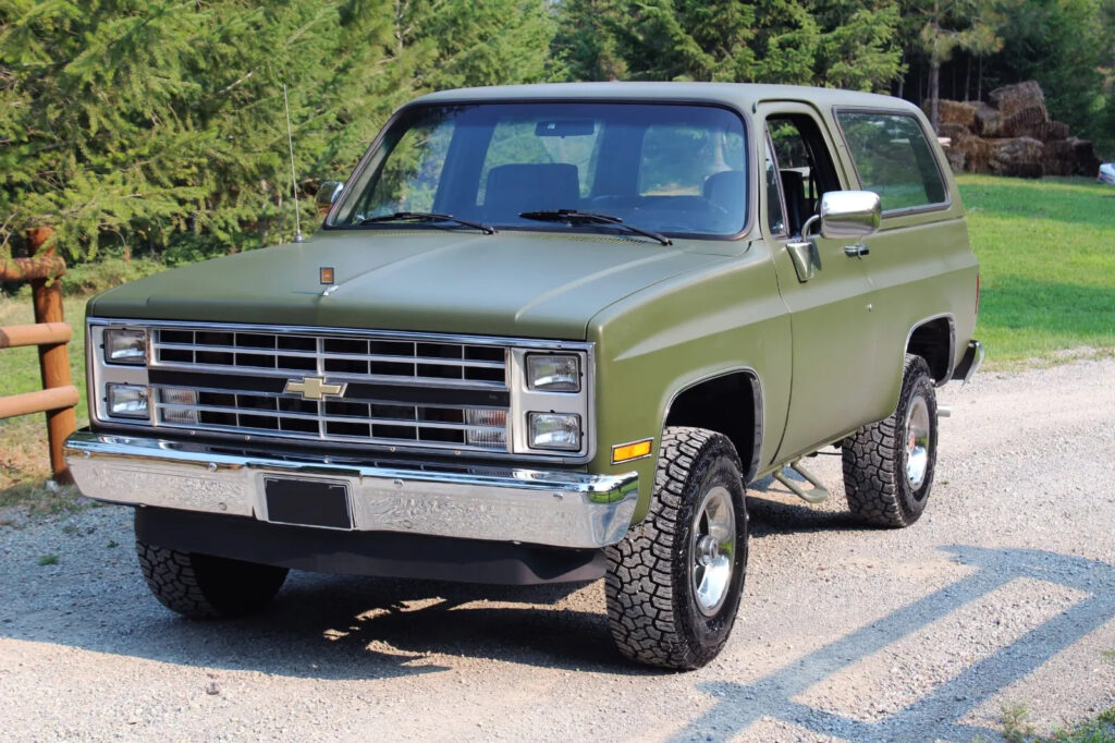 1985 Chevrolet K-5 Blazer, 4×4 [refurbished]