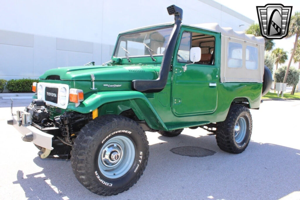 1976 Toyota Land Cruiser FJ 43
