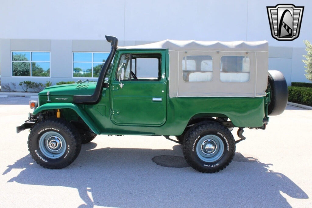 1976 Toyota Land Cruiser FJ 43