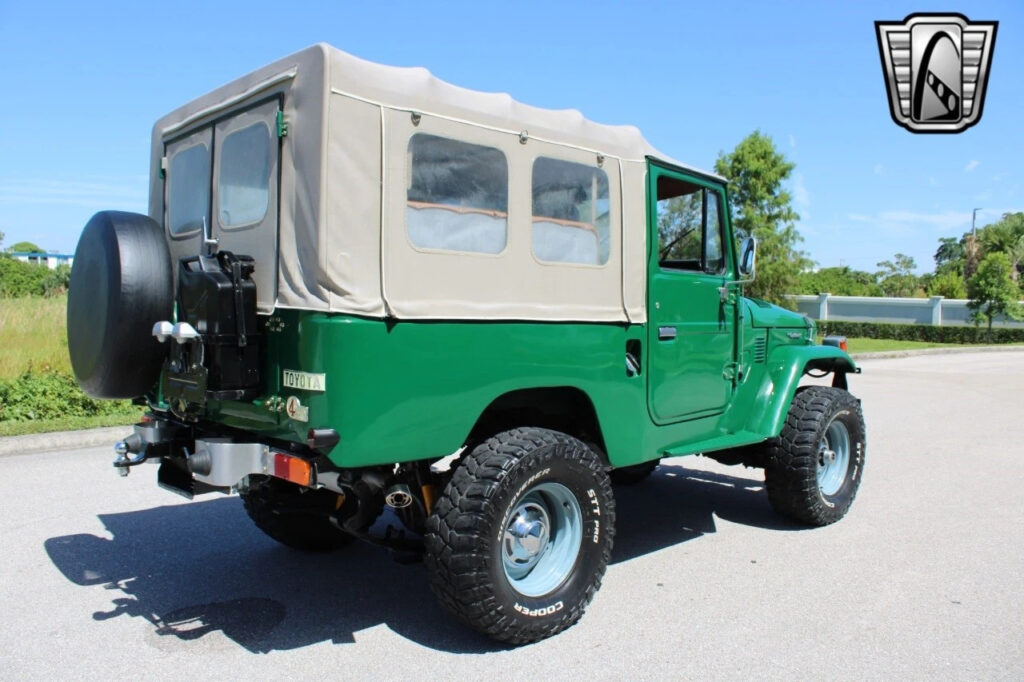 1976 Toyota Land Cruiser FJ 43