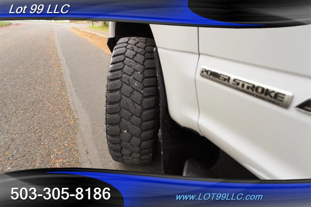 2017 Ford F-350 4X4 Crew Cab 6.7L Powerstroke LONG BED 2 Owners